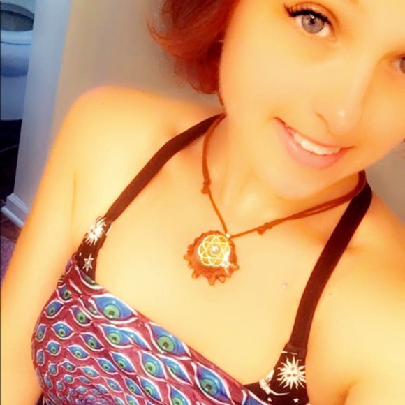 Meet your Posher, Ashley - Picture 5 of 6